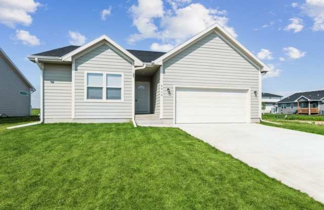 GREAT LOCATION!! Executive 4 Bed, 3 Bath Home in Johnston photos photos