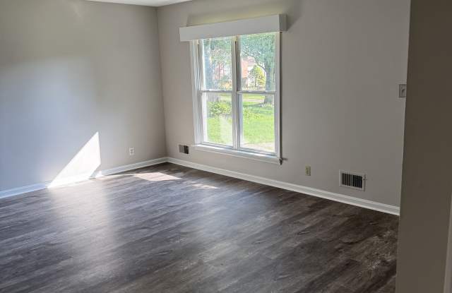7604 Carmil Court Gallery 3