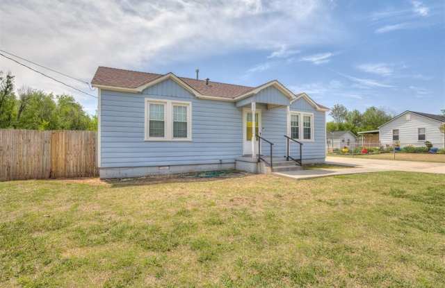 3924 E Thomas Drive photos photos