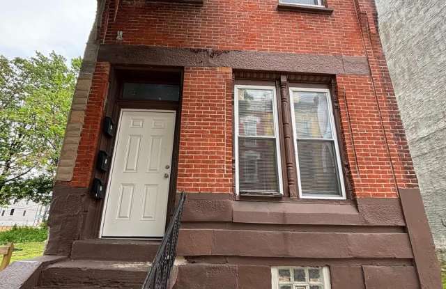 1933 N JUDSON Street photos photos