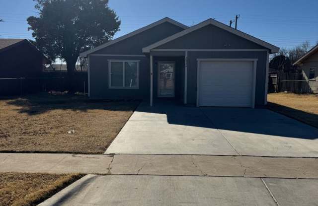 Newer construction Home *Section 8 Approved EXTENDED Driveway parking photos photos