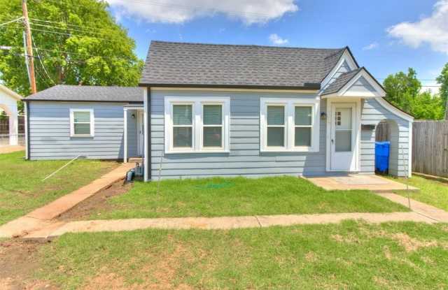 471 Elm Avenue photos photos