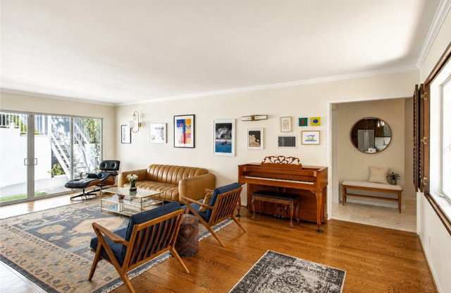 2932 Ledgewood Drive Gallery 2