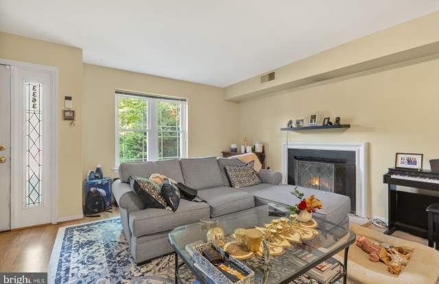 3363 WIEHLE STREET photos photos