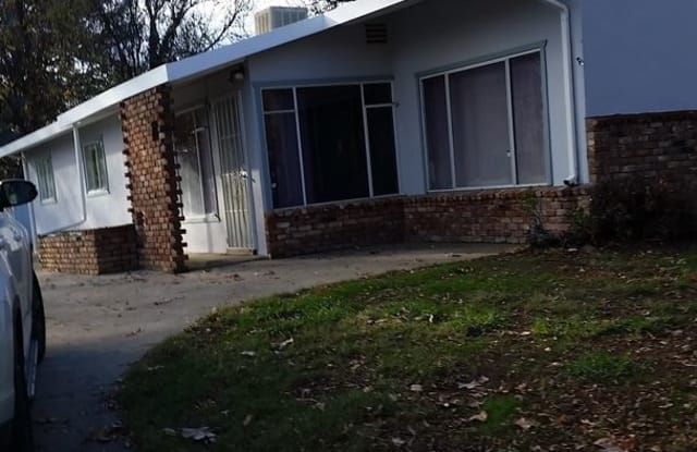 2174 Paris Avenue - 2174 Paris Avenue, Redding, CA 96001