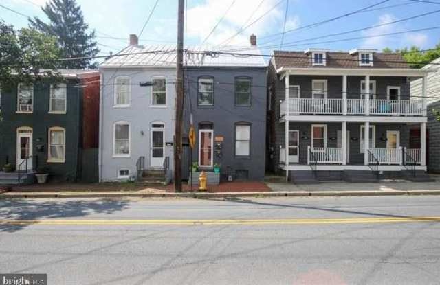 152 W ALL SAINTS (152 1/2) STREET - 152 1/2 West All Saints Street, Frederick, MD 21701