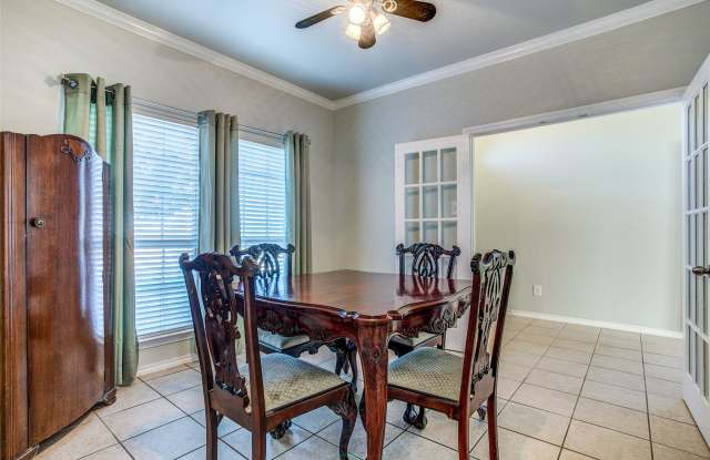 118 Lakeway Ln Gallery 3