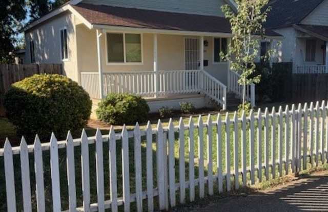 2 Bedroom 1.5 Bathroom Old Folsom Charmer photos photos 2 Bedroom 1.5 Bathroom Old Folsom Charmer photos photos