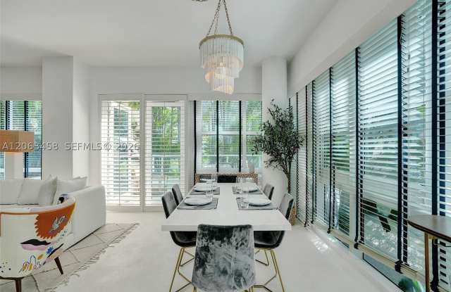 6103 Aqua Ave Gallery 2