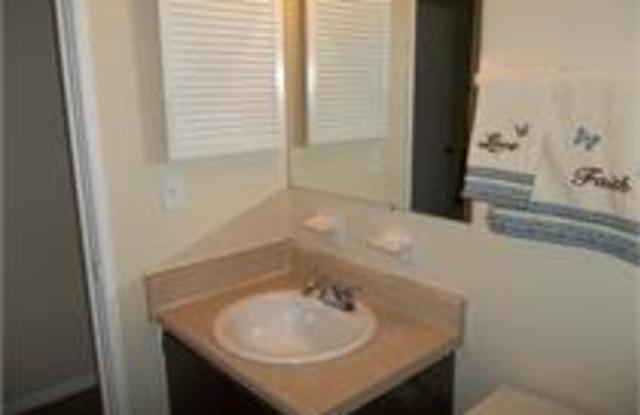 936 Forest Creek Drive West Gallery 3