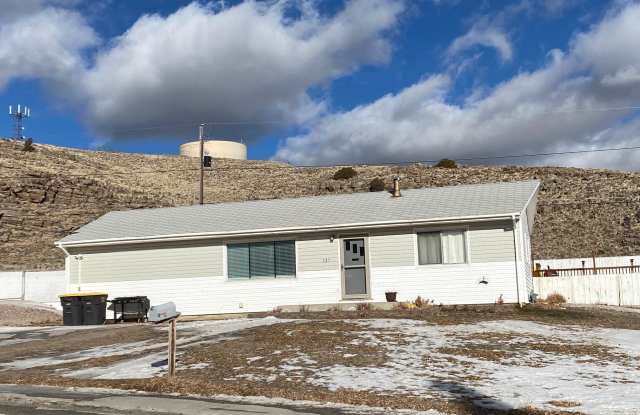 127 El Rancho photos photos