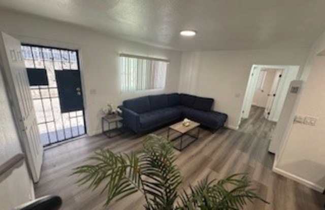 9404 S. Figueroa St.#4 Gallery 3