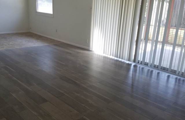 6232 Lake Arago Gallery 3