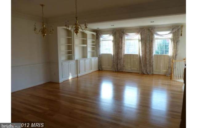 1317 SUNDIAL DRIVE Gallery 4