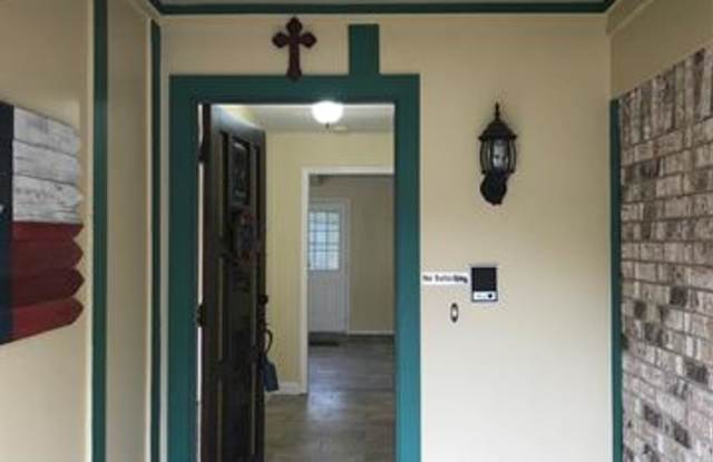 413 Salem Drive Gallery 2