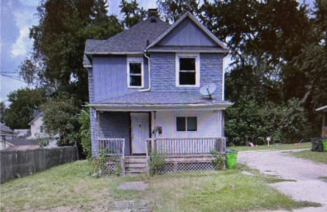 175 East Robinson Ave - 175 Robinson Avenue, Barberton, OH 44203