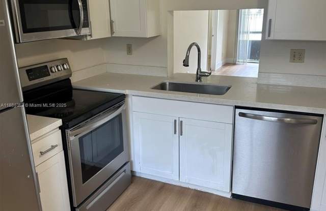 130 NW 60th Ave photos photos