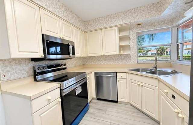 1430 N Trafalgar Cir # 1430, Hollywood, FL 33020 Gallery 1