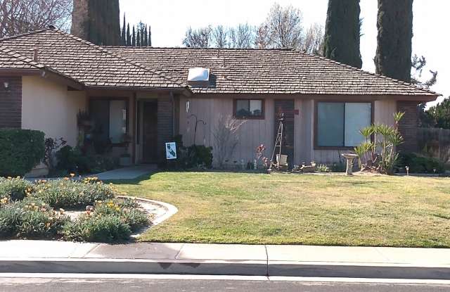 3 BR 2 BA Available Now Gallery 1
