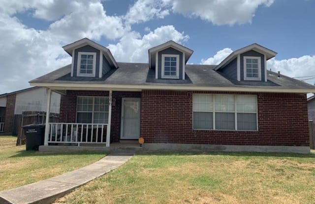 346 Hedges St - 346 Hedges Street, San Antonio, TX 78203