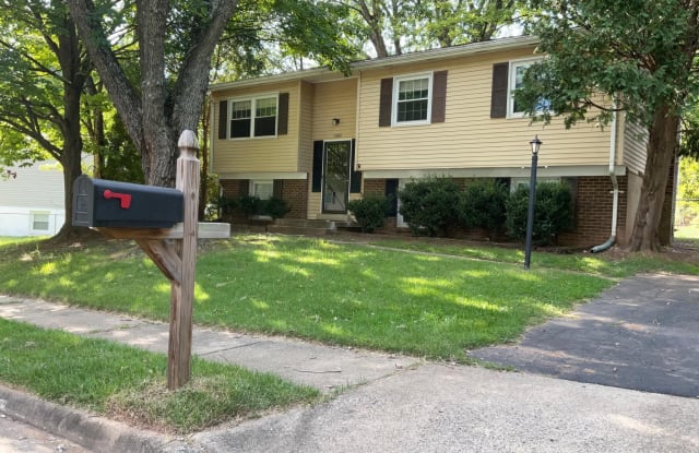5308 MACWOOD DRIVE - 5308 Macwood Drive, Dale City, VA 22193