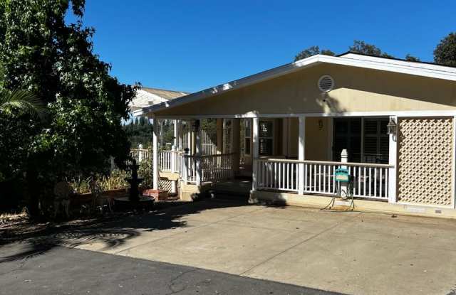 Pine Grove Guest House - 18540 Manzanita Place, Pine Grove, CA 95642