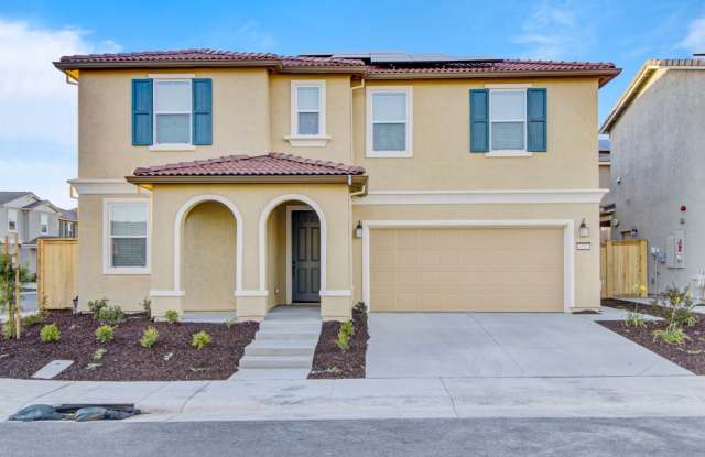 5 bedroom Rocklin Solar Home! Gallery 2