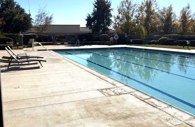 11541 Park Ln Gallery 2