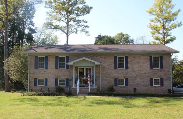 3 Bedroom 2 bath Duplex Home in Chattanooga - 8626 Surry Circle, Chattanooga, TN 37421