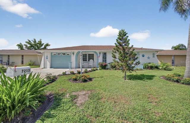 7213 Isle Drive - 7213 Isle Drive, Jasmine Estates, FL 34668