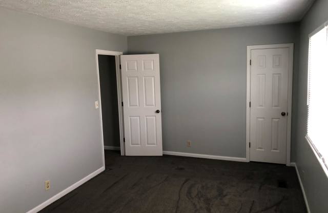 8304-8306 Damascus Cir Gallery 2