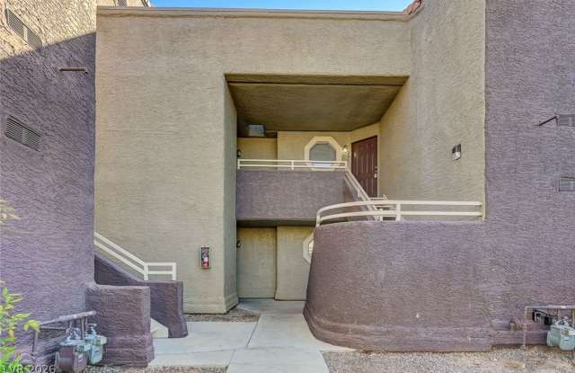 5072 RAINBOW Boulevard Gallery 1