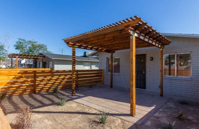 533 East Mountain View Road Gallery 4