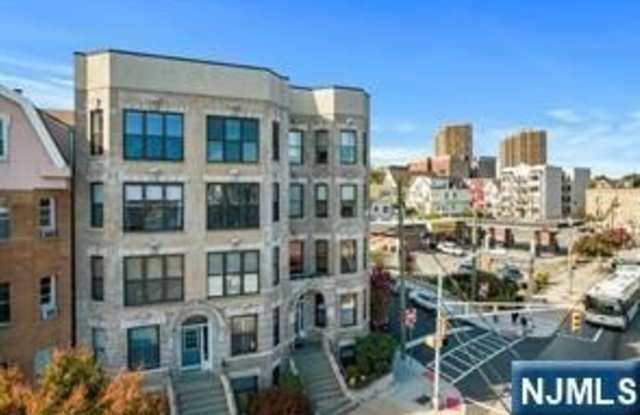 965 Boulevard East 2-1 photos photos