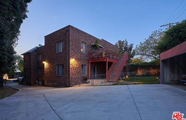 1048 S Orange Dr Gallery 2