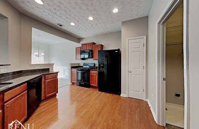 808 Forsythia Way Gallery 4