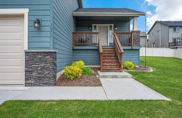 Beautiful Newer Home Near the Coveted Atlas Community Gallery 4
