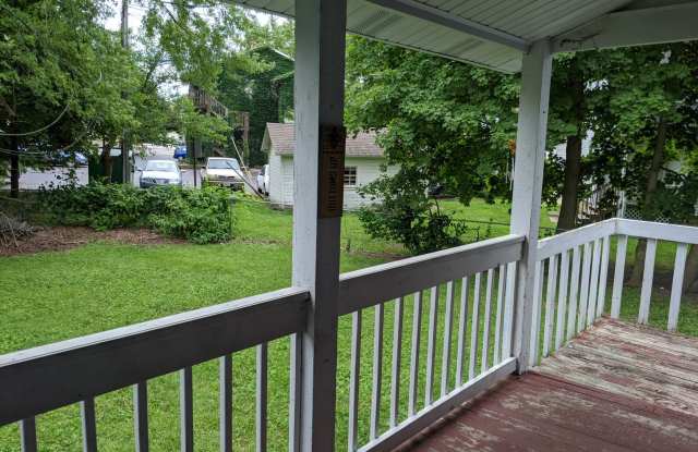 358 Augusta Ave - 3 Bedroom House photos photos