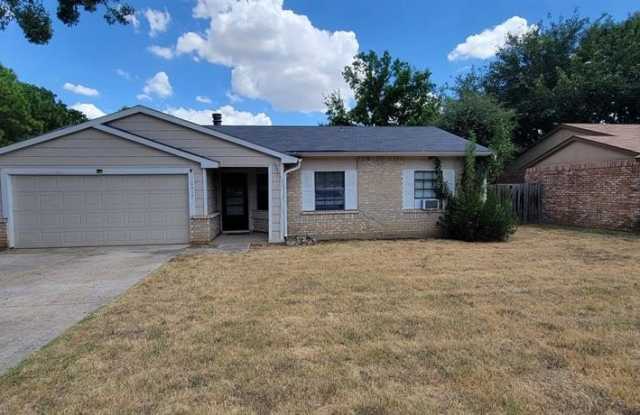 2610 Knoll Trail - 2610 Knoll Trail, Euless, TX 76039