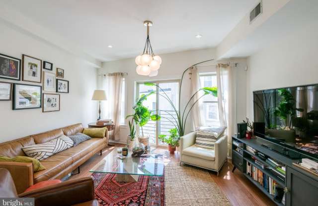 1834 POPLAR STREET photos photos