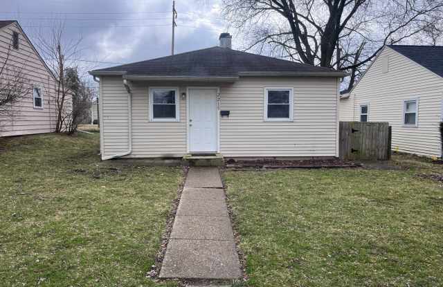2215 Ontario St - Three Bedroom Ranch Style Home! **UPCOMING** (Not Showable Yet) photos photos