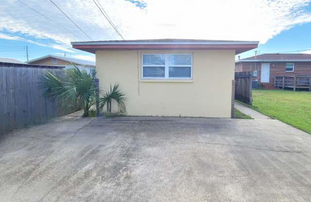 Downtown Panama City!  1 Bedroom 1 Bath Home! Gallery 3