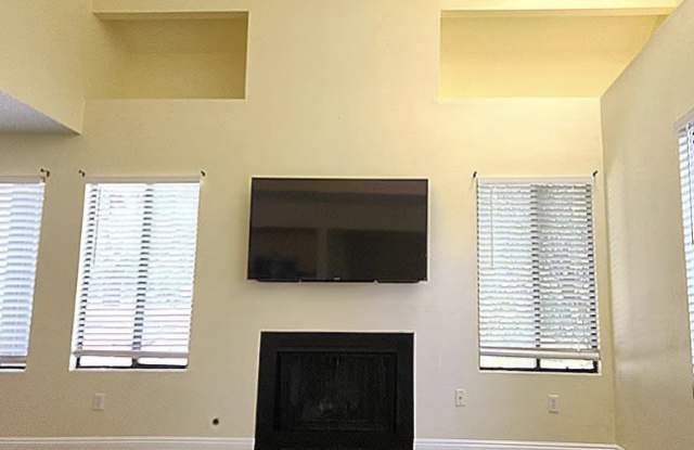 700 New Stine Rd Apt 10 Gallery 3