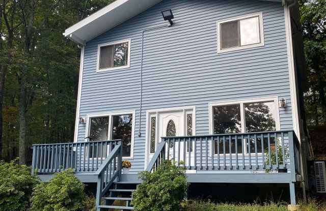 137 Sunset Drive - 137 Sunset Drive, Sunrise Lake, PA 18337