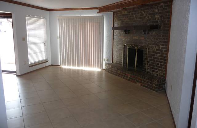 Spacious townhouse on East side Gallery 4