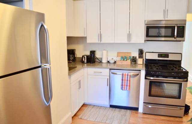 South End Brownstone - $2800 1bed / 1bath apartment available NOW or February photos photos