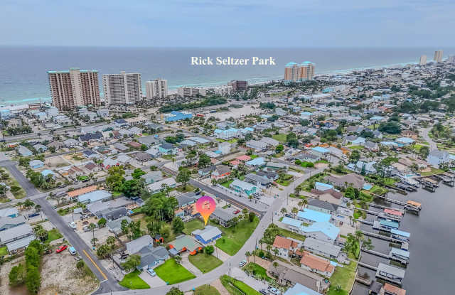 7005 S Lagoon Drive Gallery 4
