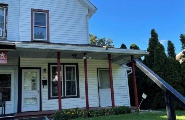 2243 W Walnut Street photos photos