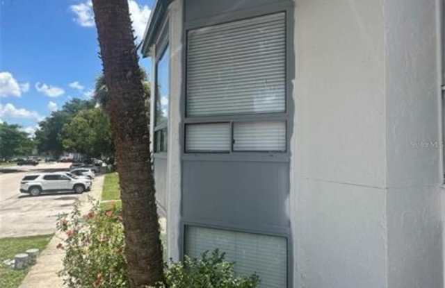 2526 LEMON TREE Lane Gallery 2