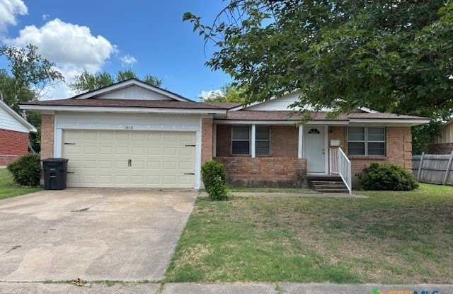 1010 Cedar Drive photos photos